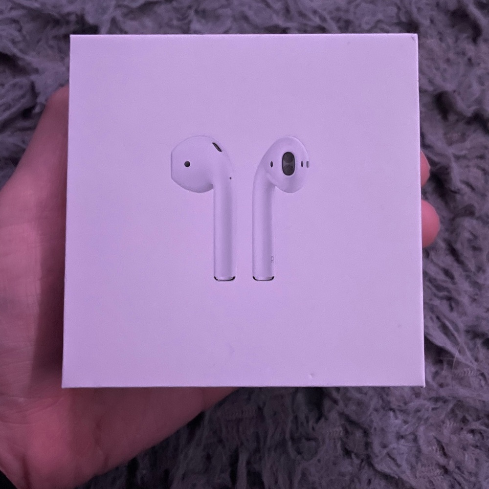 Apple AirPods Wireless Earbuds (ready to shipp!!)